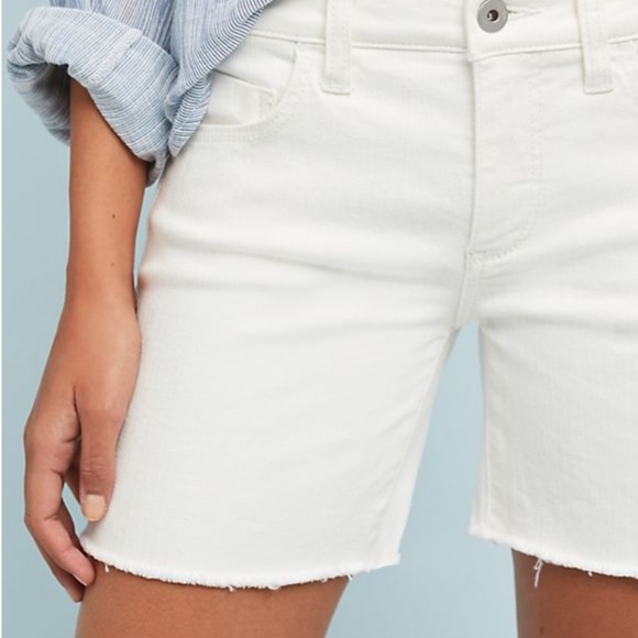 Anthropologie Pants - Flattering Pilcro Mid Rise Slim White Shorts - 31
